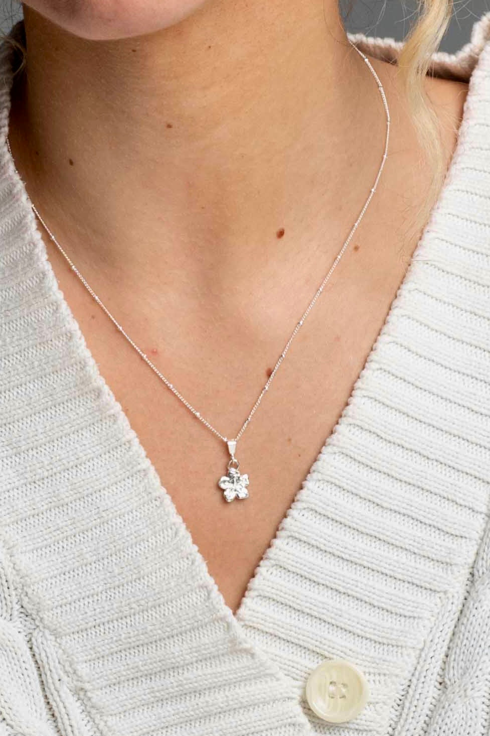 Silver Lily Necklace